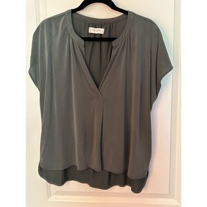 Lucky Brand Olive V-Neck Blouse Top Women's Sz Medium
